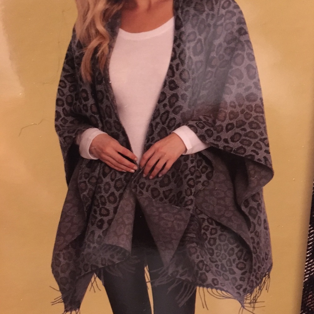 Cheetah print Blanket Shaw/Wrap with fringe
